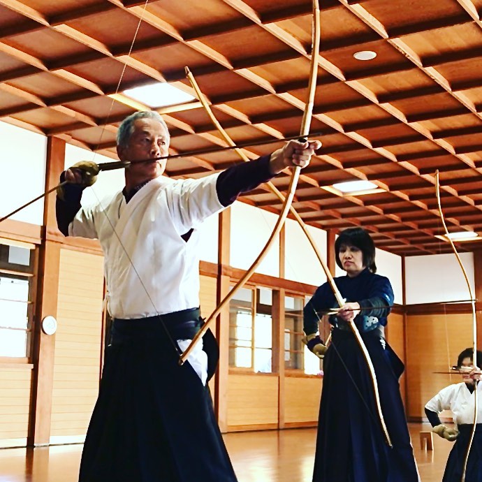 弓道　kyudo - martial art of archery. #kyudo #martialarts #archery #弓馬　#那須与一　#deepjapan #okayama #ibara #岡山　#井原　#弓道場　#三十三間堂　#通し矢　…okunippon.com/ photo by t. yokoyama